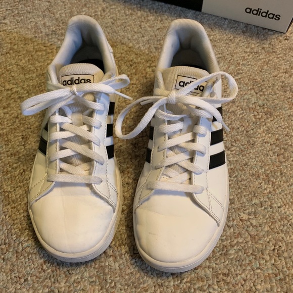 2 Like New Adidas - Picture 3 of 11